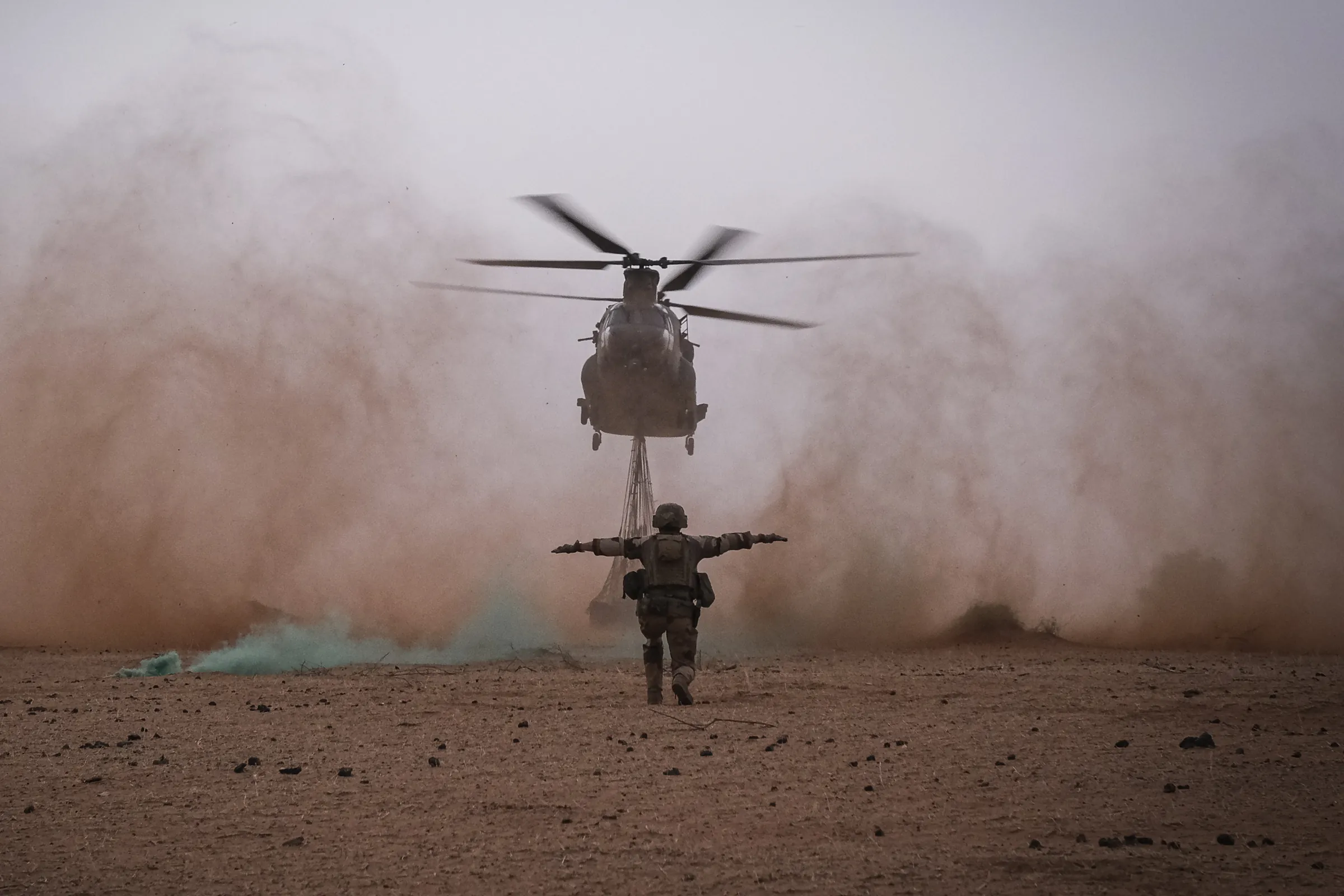 Reportage de Fred Marie auprès des armées en zone de conflit — image d’ouverture du portfolio