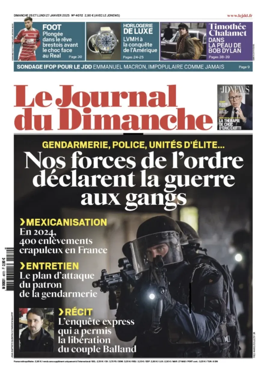 Cover of Le Journal du Dimanche — photograph by Fred Marie